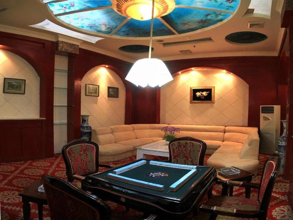 Lanzhou Hualian Hotel Exterior photo
