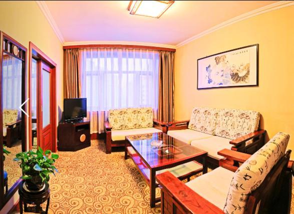 Lanzhou Hualian Hotel Exterior photo